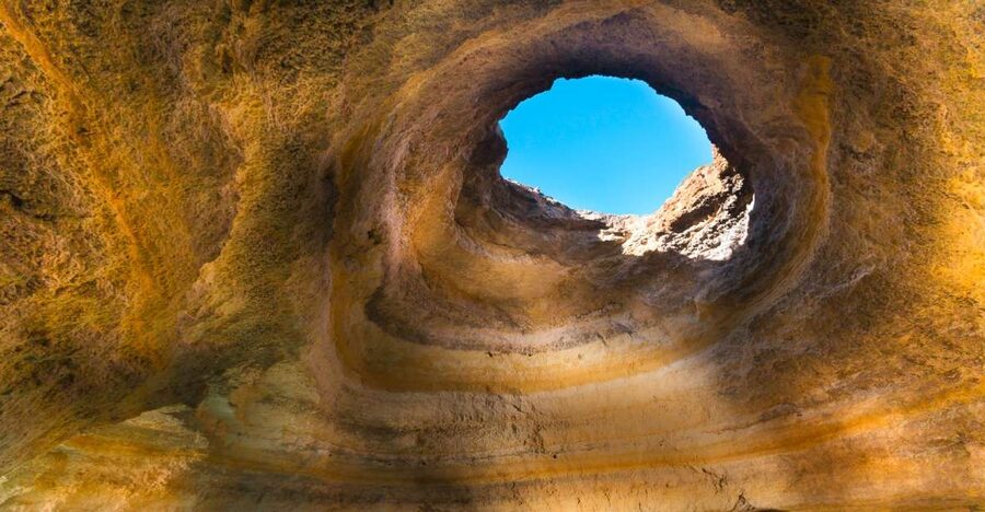 Portimão: Benagil Sea Caves Speedboat Adventure Tour - What the speedboat ride feels like