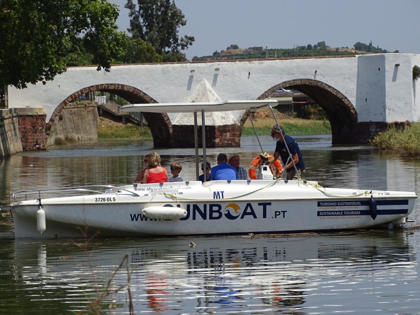 Portimão: Silves & Arade River History Tour on a Solar Boat - The return trip, with wine and Portimão views
