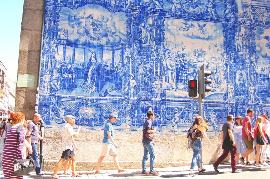 Porto: 3-Hour Food Tour - A local Porto lunch closes the route