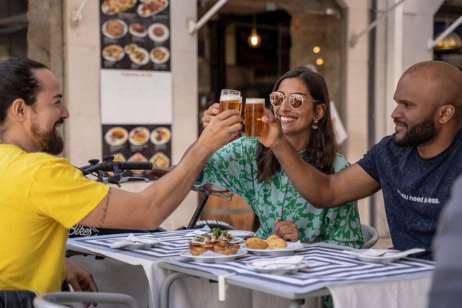 Porto: 3-Hour Old Town & Riverside Bike Tour - Guided Experience - Why a bicycle works so well in Porto