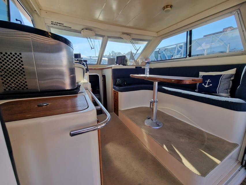 Porto: 6 Bridges Cruise & Port Wine with Sunset Option - Drinks, snacks, blankets, and comfort