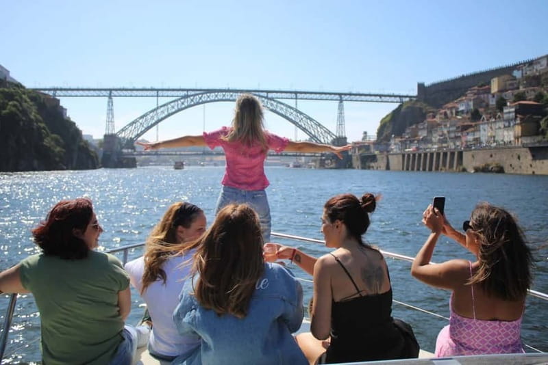 Porto: 6 Bridges Yacht Cruise with Local Wine & Snacks - Under Porto’s six bridges