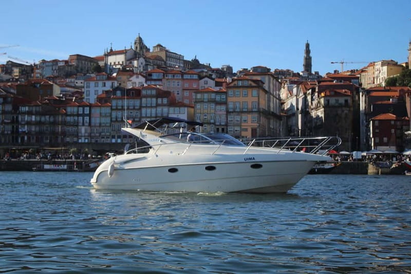 Porto: 6 Bridges Yacht Cruise with Local Wine & Snacks - A calm start at Freixo Marina