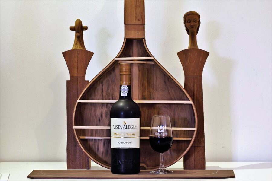 Porto: Authentic Fado Show, Port Wine & Handmade Instruments - A small room with a direct connection