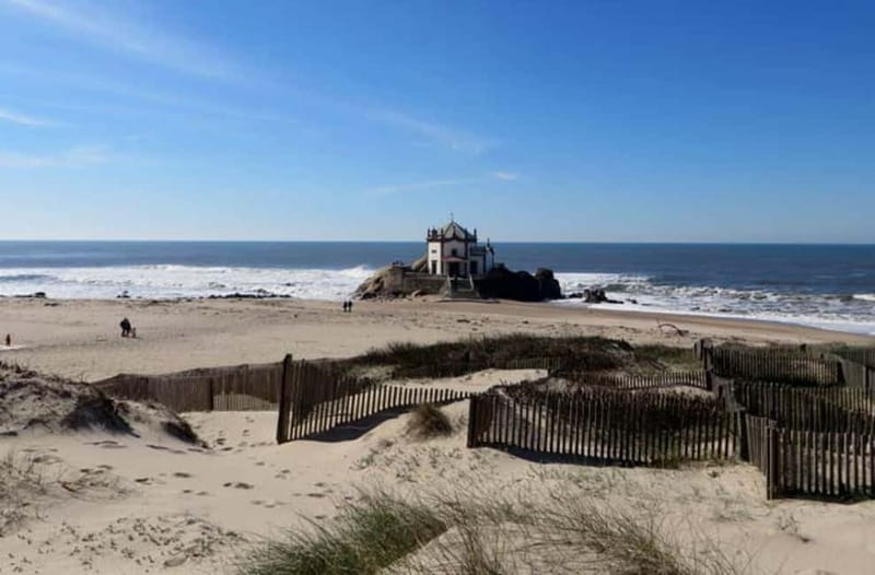 Porto:Aveiro, Cruise, Costa Nova & Capelha da Pedra Full Day - Costa Nova and its striped houses