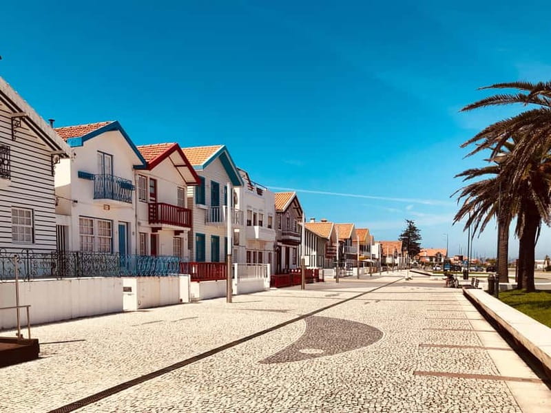 Porto:Aveiro, Cruise, Costa Nova & Capelha da Pedra Full Day - Senhor da Pedra Chapel on the Atlantic