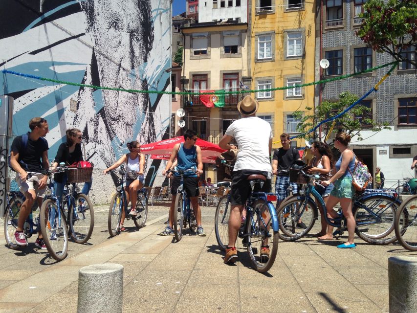 Porto: City Bike Rental - Starting at Rua Nova da Alfândega in Miragaia