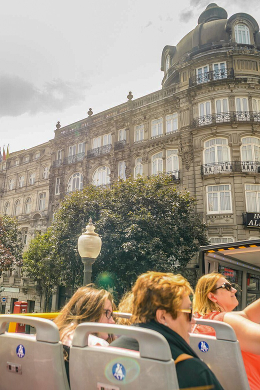 Porto: City Sightseeing Hop-On Hop-Off Bus Tour - Why the bus works well in Porto