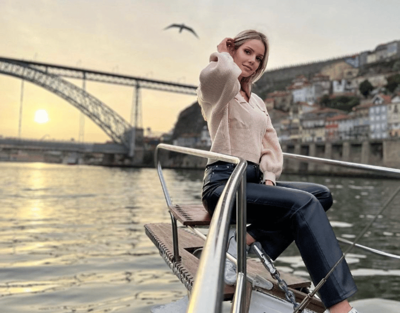 Porto: Classic Sailboat Cruise Along the Douro River - Returning toward Foz do Douro