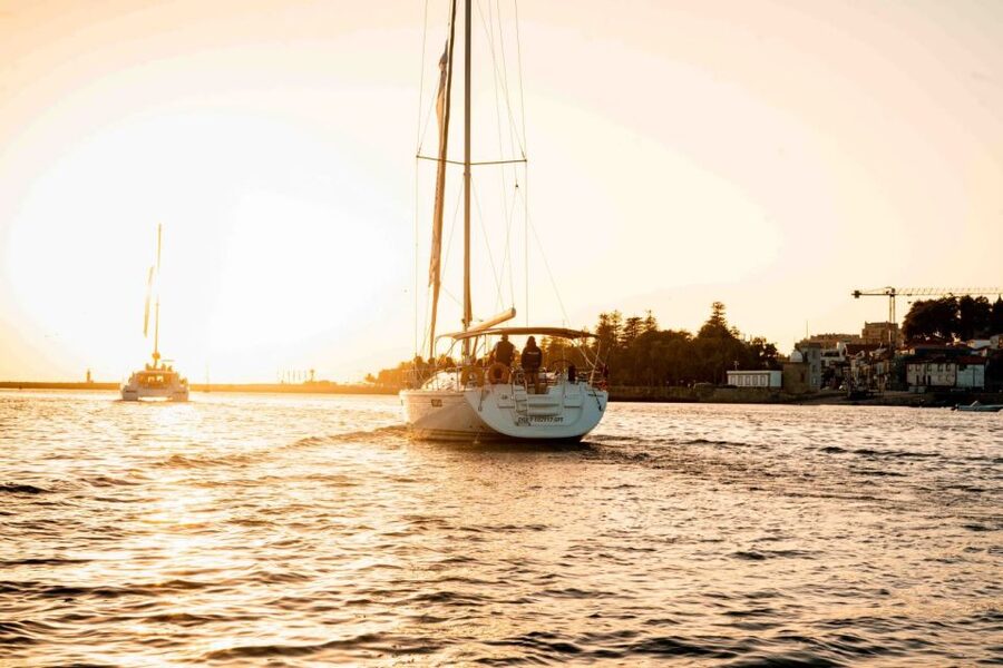 Porto: Daytime or Sunset Douro River Sightseeing Cruise - Reaching BBDouro at Douro Marina