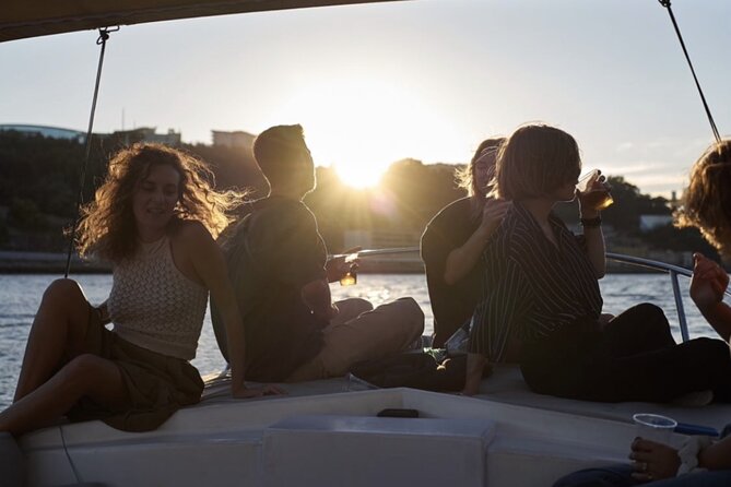 Porto: Douro River Boat Cruise with Port Wine and Snacks - Passing Porto’s historic waterfront