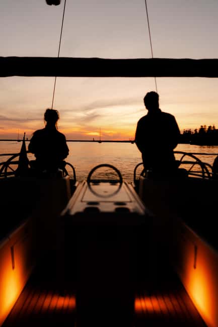 Porto Douro River Cruise: Sunny Day & Peaceful Sunset - Foz do Douro and the river toward the sea