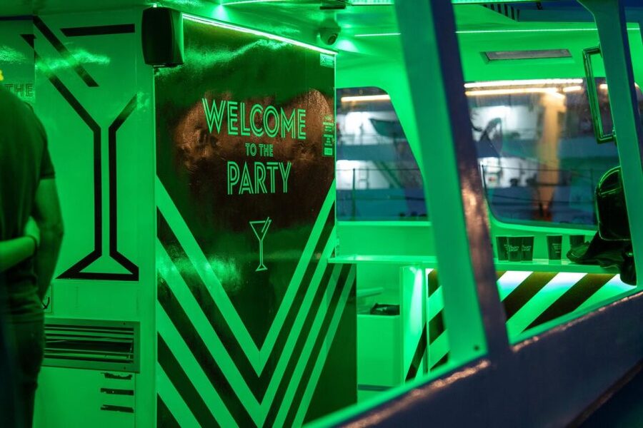 Porto: Douro River Party Boat with Sunset Option & 6 Bridges - Drinks, the DJ, and the standing-room setup