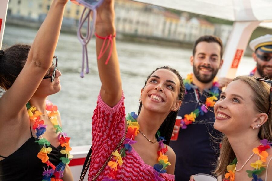 Porto: Douro River Party Boat with Sunset Option & 6 Bridges - Is $17 good value?