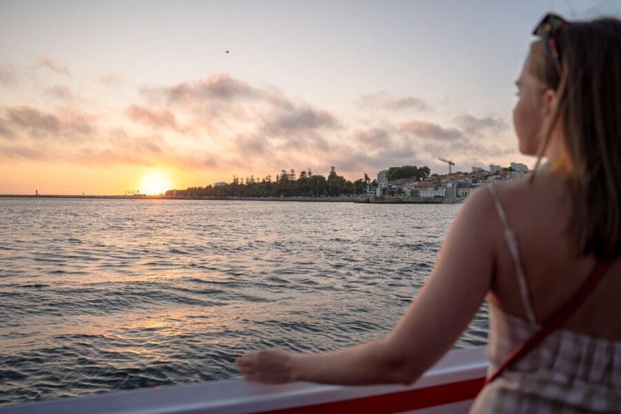 Porto: Douro River Party Boat with Sunset Option & 6 Bridges - Who will enjoy this boat party most?