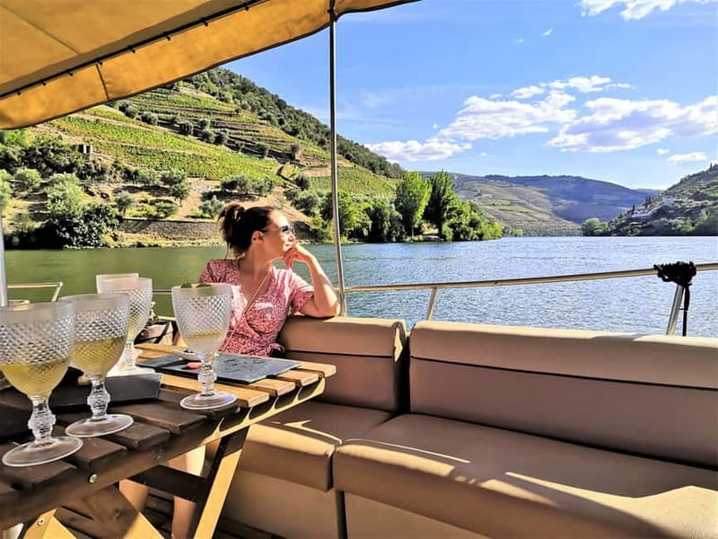 Porto: Douro Valley, 2 Wineries, Lunch & Private Boat Trip - Two small producers and 11 Douro wines