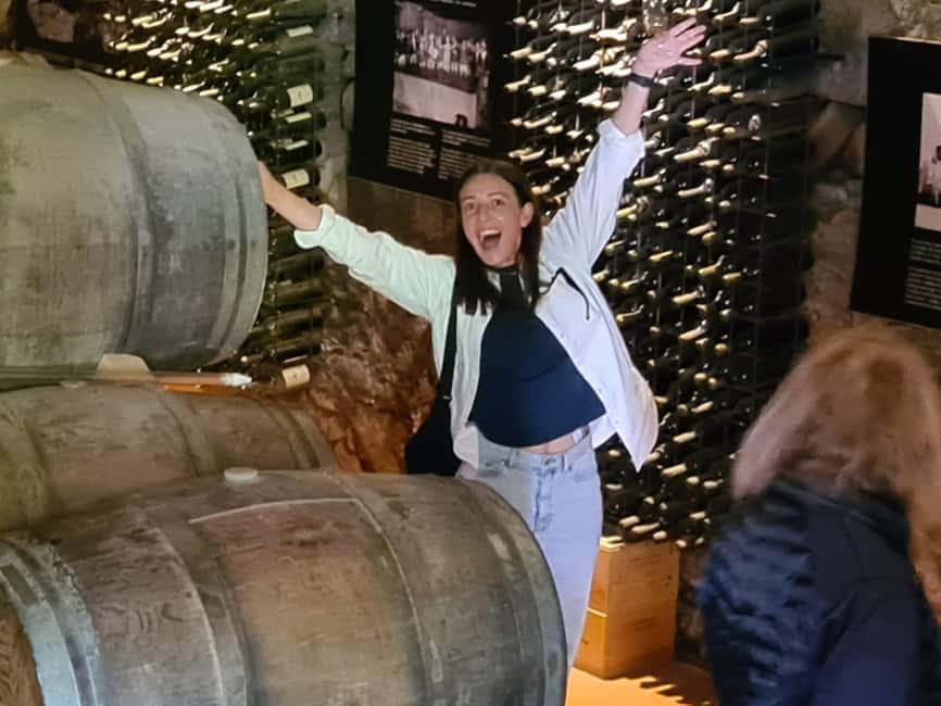 Porto: Douro Valley Tour at 2 Wineries with Lunch and Cruise - Lunch at a farm near Sabrosa
