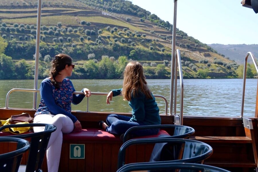 Porto: Douro Valley Vineyards Tour with Lunch & River Cruise - Key points to know before booking