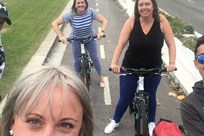 Porto Downtown and Sightseeing Bike Tour - Guide style and languages