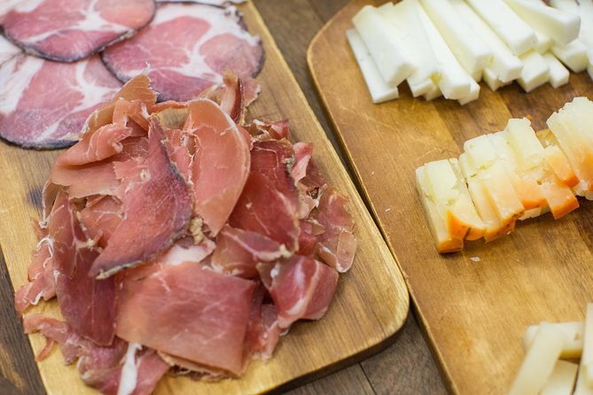 Porto Food & Wine Tasting Tour with Lunch or Dinner Option - The optional Francesinha and piri-piri finish