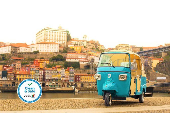 Porto Guided Tour to the Historical Center on a Tuk Tuk - São Bento Station and the tiled heart of Porto