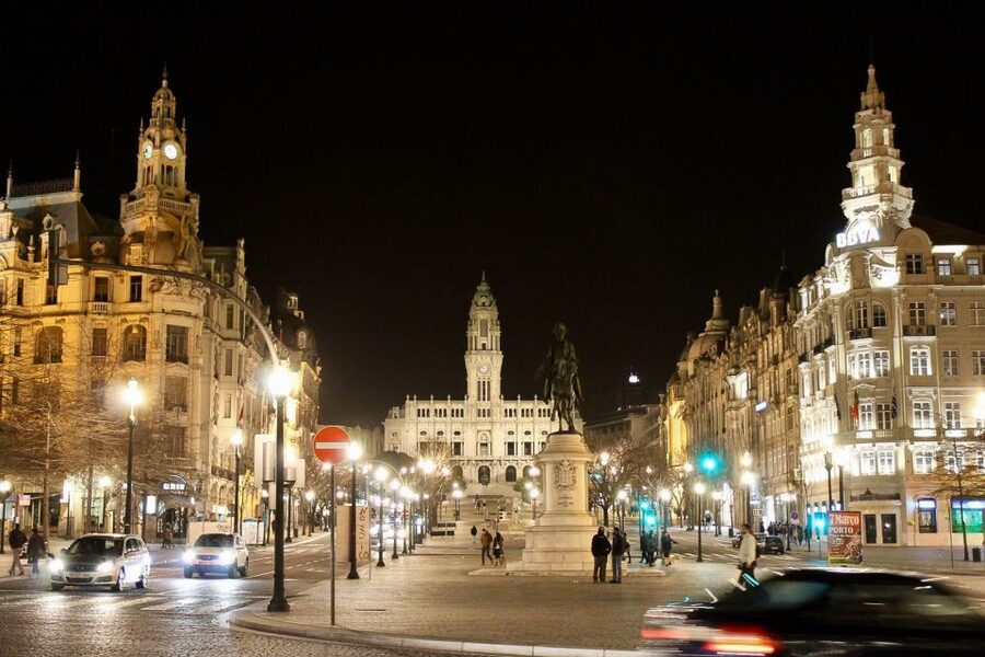 Porto: Guided Walking Tour and Lello Bookshop - Clérigos Church and the Central Landmarks