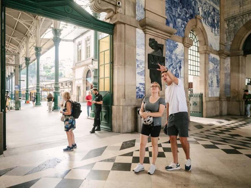 Porto: Highlights in 3 Hours E-Bike Tour - Clérigos and the climb into Porto’s center