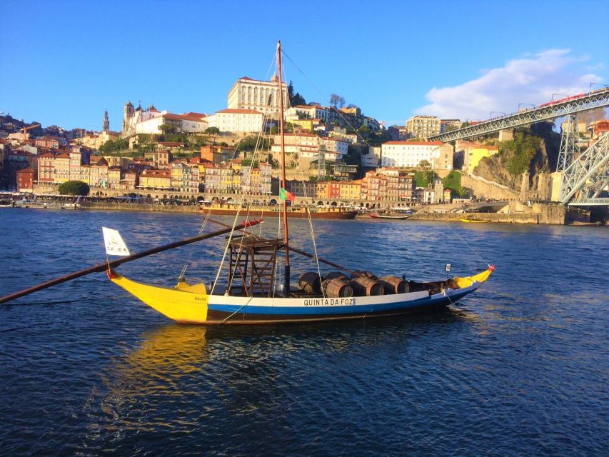 Porto: Historic City Center Walking Tour - São Bento Station and its blue-and-white story