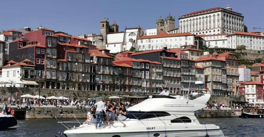 Porto: Luxury Yacht Tour of the 6 Bridges and Douro Estuary - From Arrábida Bridge to Crystal Palace