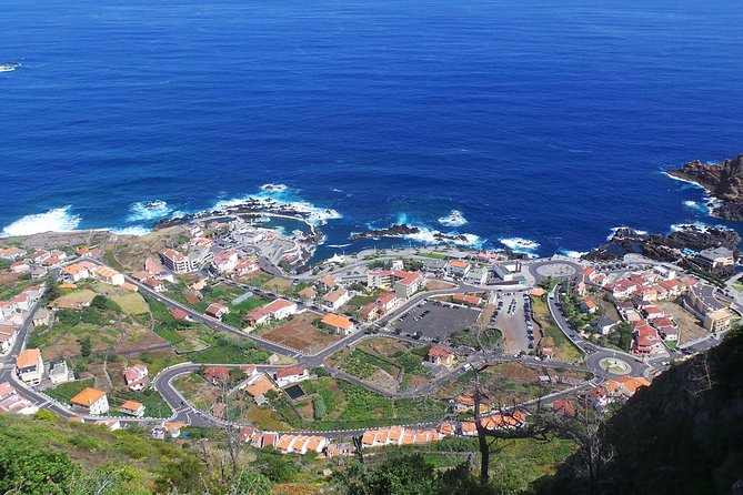 Porto Moniz, Seixal, Fanal Forest, Cliff Skywalk in Open Roof 4X4 - What the guide adds to the day