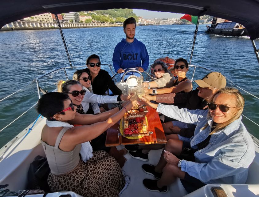 Porto: Private Douro River Charming Cruise w/wine tasting - Wine, music, and the small-group mood