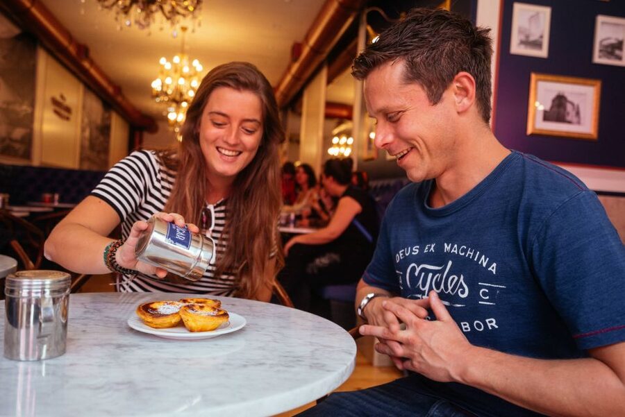Porto: Private Food Tour – 10 Tastings with Locals - A walking route through central Porto