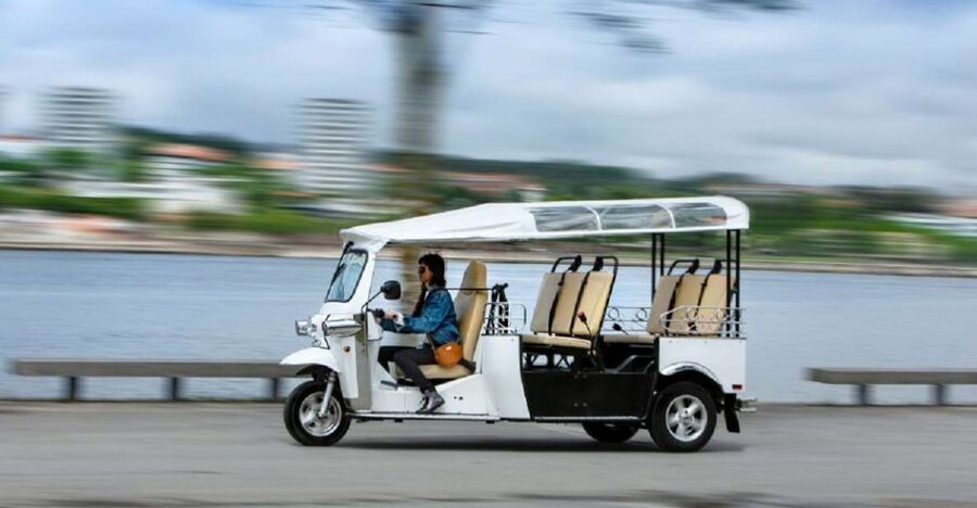 Porto: Private Sightseeing Tour by Electric Tuk Tuk - Clérigos Tower and the city center