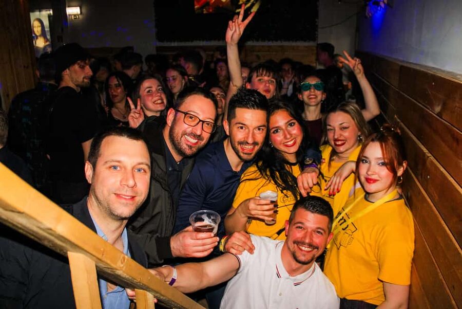 Porto: Pub Crawl with 7 Drinks, Games, and VIP Club Entry - Rua da Galeria de Paris: Porto’s bar-hopping core
