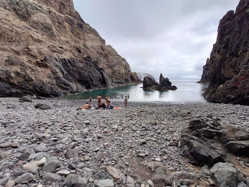 Porto Santo: Island Highlights 4x4 Tour with Hotel Transfers - Portela Viewpoint starts the island circuit