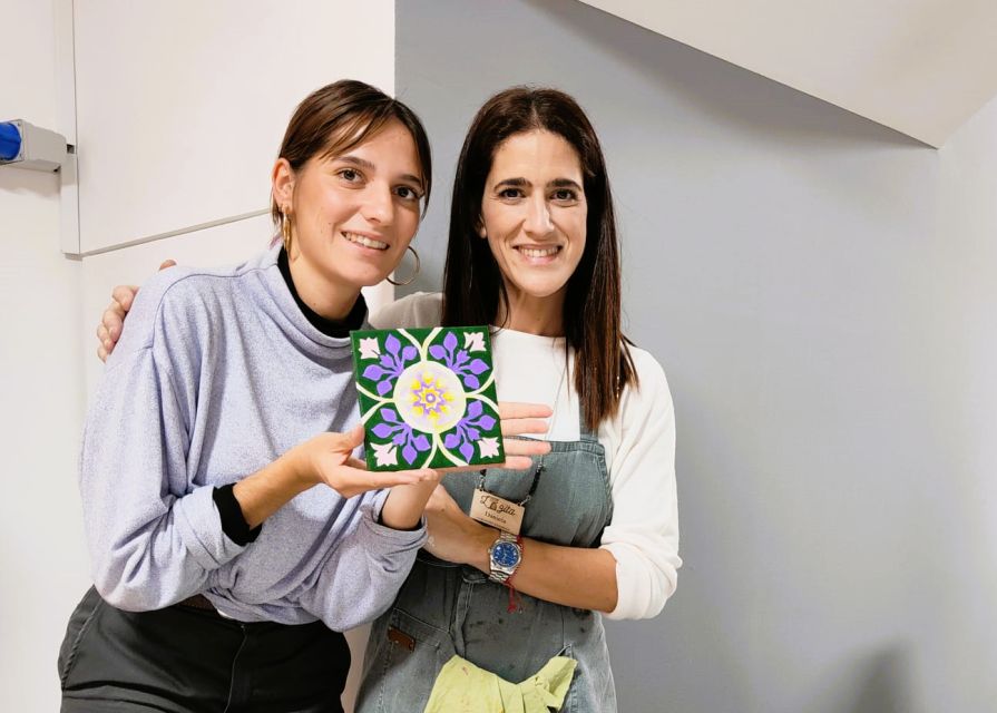 Porto: Tile Painting and Cocktails in Downtown Porto - The first part: tile stories before paint