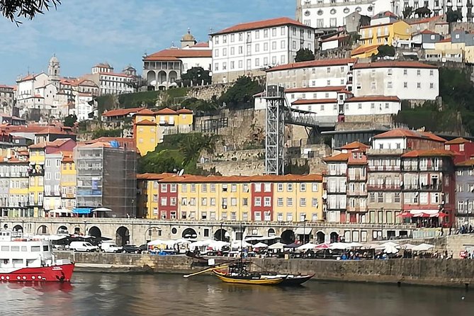 Porto to Lisbon Up to 4 Stops: Aveiro, Nazare, Fatima & Obidos - Nazaré: ocean views, fishing culture, and a smart lunch stop