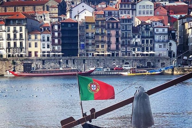 Porto to Lisbon Up to 4 Stops: Aveiro, Nazare, Fatima & Obidos - Aveiro: canals, boats, and sweet eggs