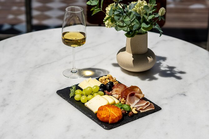 Porto Wine Tasting Experience with Portuguese Tapas Plate - What the 1.5-hour schedule feels like