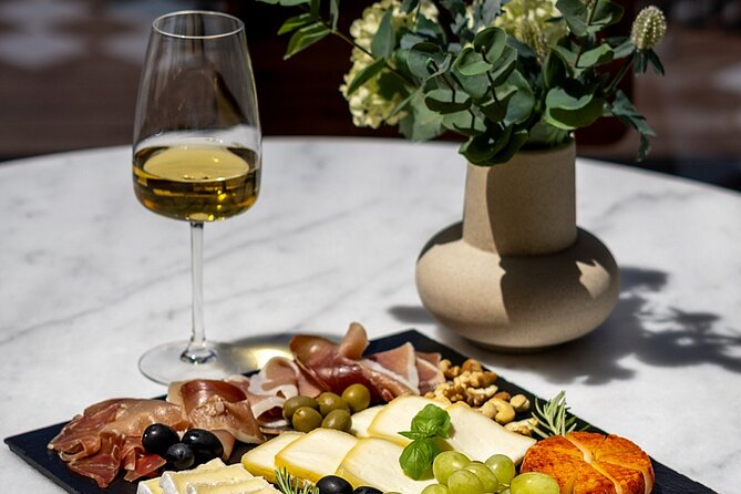 Porto Wine Tasting Experience with Portuguese Tapas Plate - Finding Boutique Maison Canto de Luz