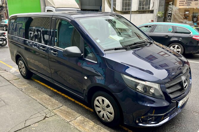 Private Lisbon-Arrábida Wine Tour: 3 Wineries, Coast & Heritage - Lunch and free time in Azeitão