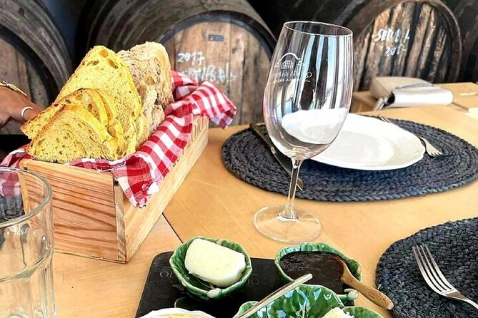 Private Lisbon-Arrábida Wine Tour: 3 Wineries, Coast & Heritage - Starting at Mercado do Livramento in Setúbal