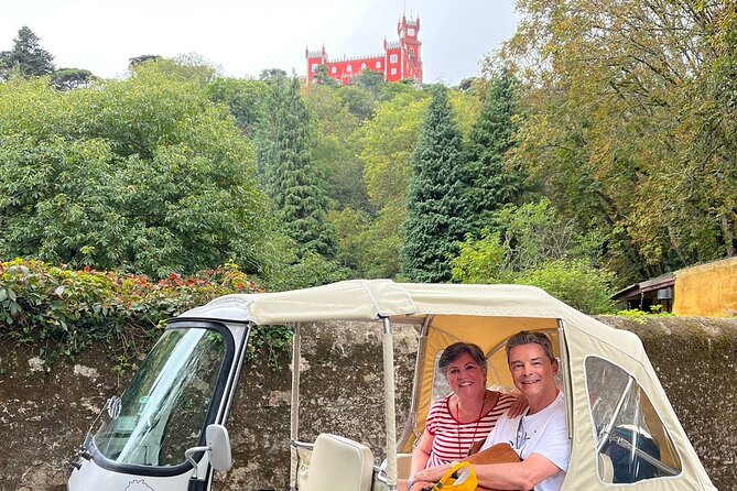 Private Tuk Tuk Tour around Sintra - Sintra National Palace and the old center