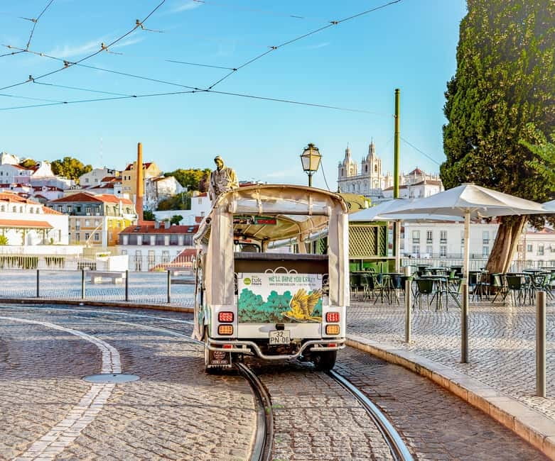 Private Tuk Tuk Tour Lisbon Old Town - Graça and the climb to Senhora do Monte