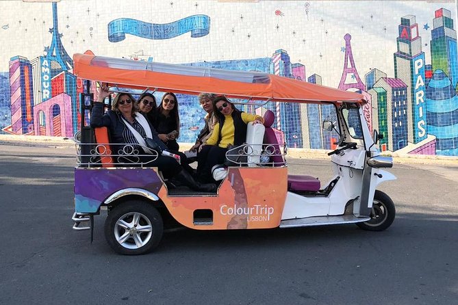 Private Tuk Tuk Tour Through Lisbon’s Historical Streets - Lisbon Cathedral and the first layers of the city
