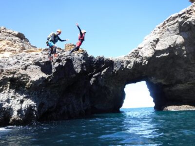 Coasteering – Swimming, Cliff Jump & Rock Climbing