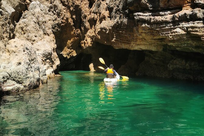 Sagres: Praia Da Ingrina Caves Guided Kayaking Tour - A 30-minute pause at Praia do Barranco
