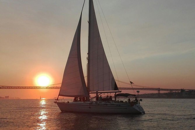 Sailboat Tour in Lisbon with drinks included | Morning and Sunset - Starting at Doca de Alcântara