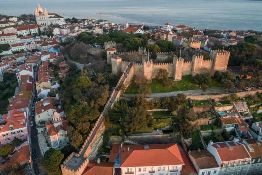 São Jorge Castle Skip-the-line Entry Ticket - The views over Lisbon and the Tagus