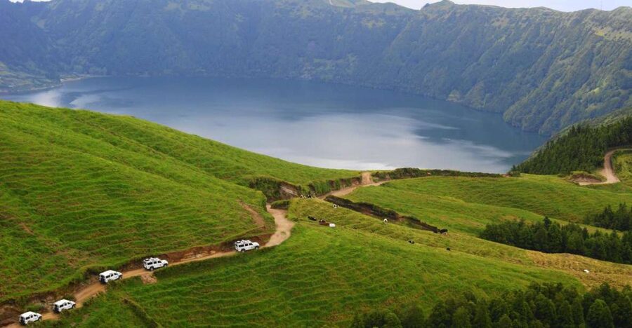 São Miguel, Azores: Sete Cidades Half-Day Jeep Tour - Why Sete Cidades works so well by jeep